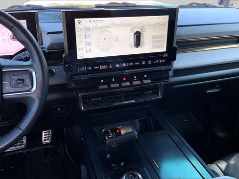 Used 2024 GMC Hummer EV 3X w/ LPO, Illumination Package AWD/4WD image 6