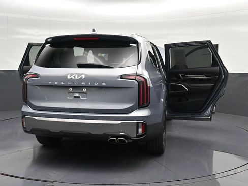 Used 2025 Kia Telluride EX FWD image 36