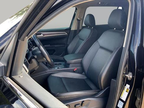 Used 2021 Volkswagen Atlas SE w/ Panoramic Sunroof Package FWD image 8