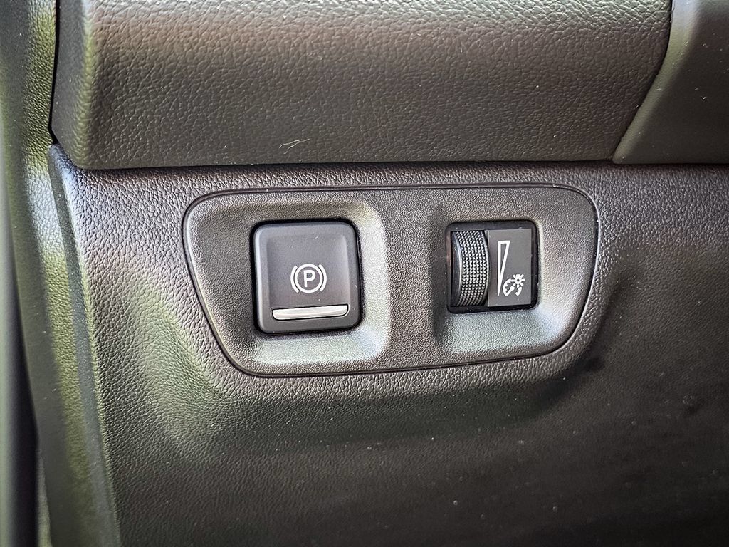 Used 2018 GMC Acadia SLE FWD image 13