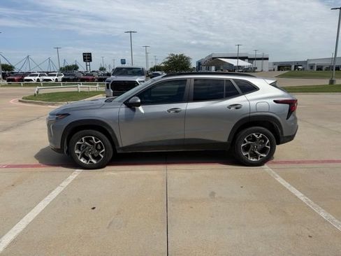 Used 2025 Chevrolet Trax LT w/ Driver Confidence Package FWD image 6