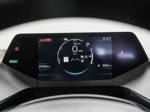Used 2025 Toyota Prius LE FWD image 24