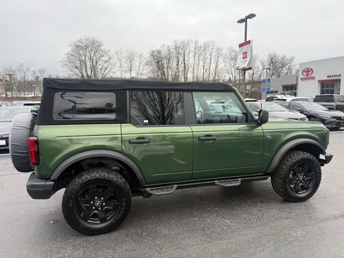 Used 2022 Ford Bronco Black Diamond image 9