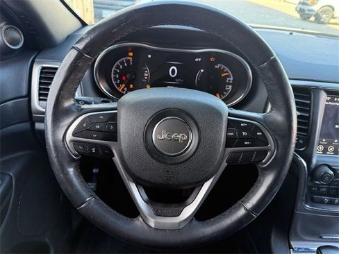 Used 2018 Jeep Grand Cherokee Laredo image 10