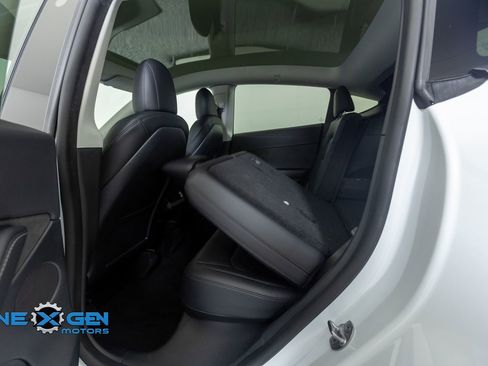 Used 2022 Tesla Model Y Performance AWD/4WD image 26