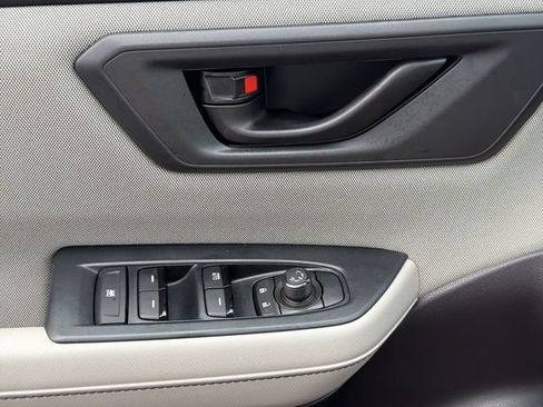 Certified 2025 Subaru Forester AWD/4WD image 22