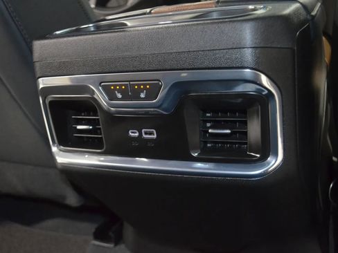 Used 2024 Chevrolet Silverado 1500 High Country image 19