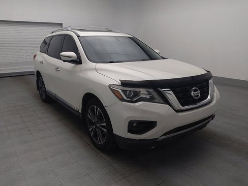 Used 2017 Nissan Pathfinder Platinum FWD image 13