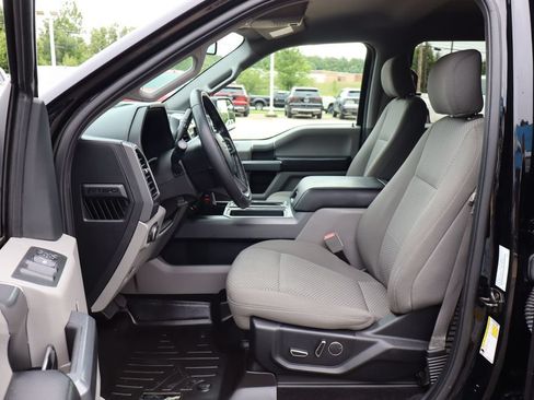 Used 2018 Ford F150 XLT w/ Equipment Group 302A Luxury AWD/4WD image 13