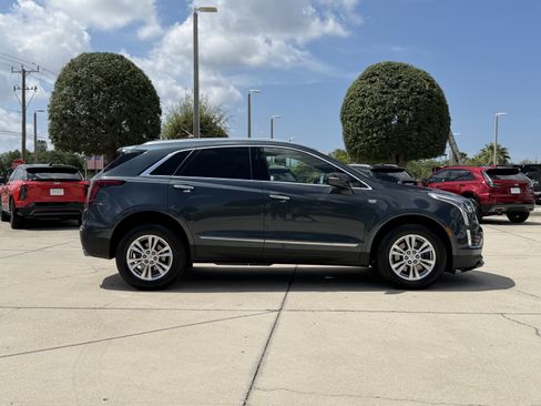 Used 2021 Cadillac XT5 Luxury FWD image 2
