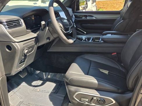 New 2026 Jeep Grand Wagoneer Limited AWD/4WD image 8