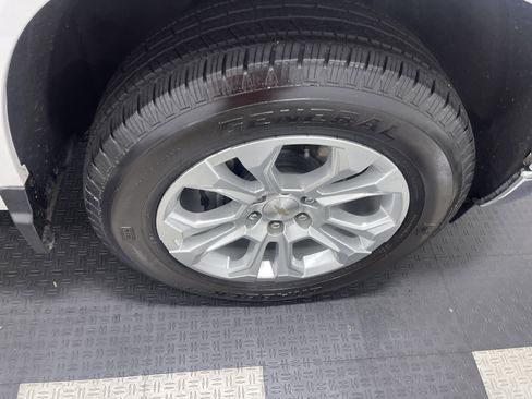 Used 2024 Chevrolet Silverado 1500 LTZ w/ LTZ Convenience Package II AWD/4WD image 26