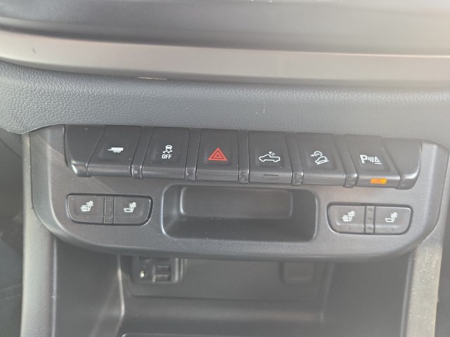 Used 2020 Chevrolet Colorado Z71 AWD/4WD image 23
