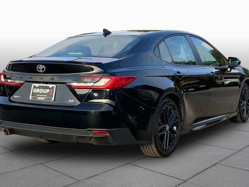 Used 2025 Toyota Camry SE FWD image 13