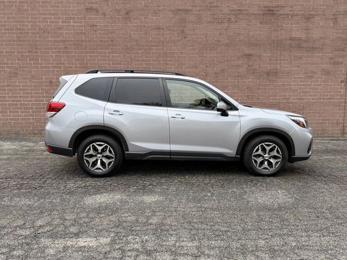 Used 2019 Subaru Forester Premium w/ All-Weather Package image 7