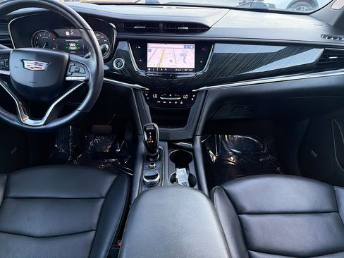 Used 2021 Cadillac XT6 Premium Luxury image 19