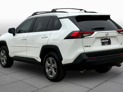 Used 2025 Toyota RAV4 LE image 12