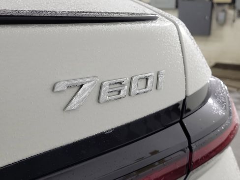 Certified 2023 BMW 760i xDrive image 7