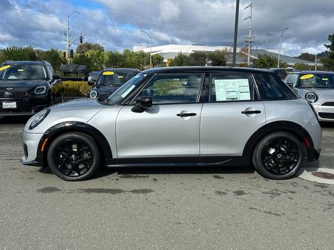 New 2026 MINI Cooper S image 2
