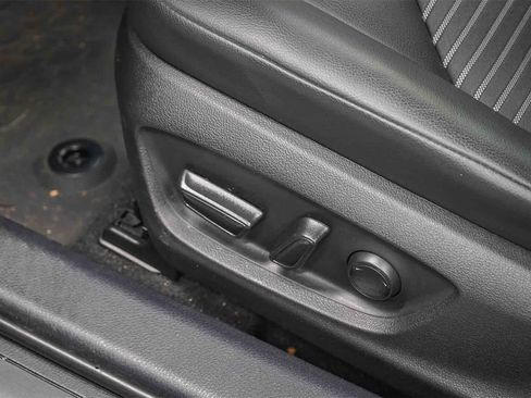 Used 2023 Toyota Camry SE w/ Cold Weather Package image 22