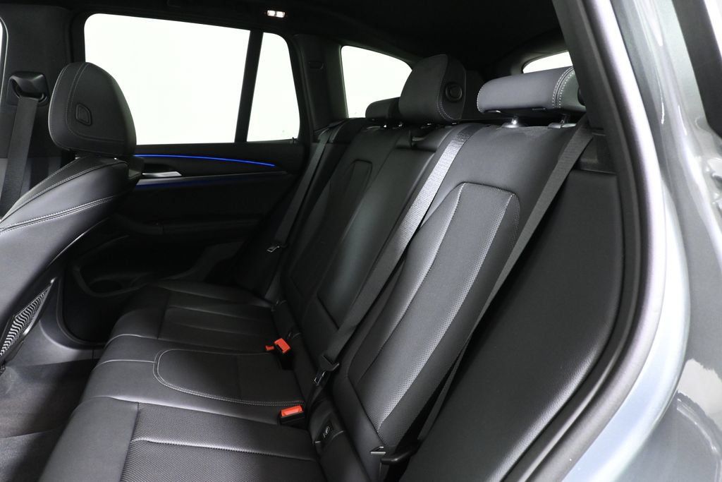 Used 2024 BMW X3 xDrive30i w/ Convenience Package AWD/4WD image 4