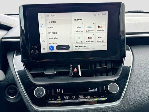 Used 2023 Toyota Corolla Cross SE image 14