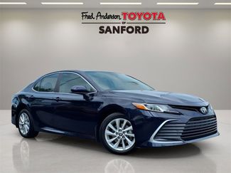Certified 2022 Toyota Camry LE image 1