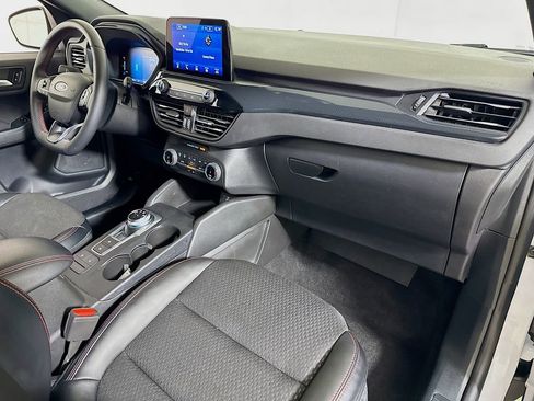 Used 2025 Ford Escape ST-Line image 25