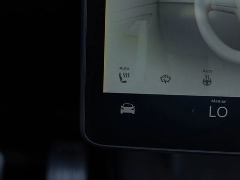 Used 2023 Tesla Model 3 Performance image 32