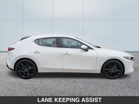 Used 2025 MAZDA MAZDA3 2.5 S Hatchback w/ Premium Pkg image 6