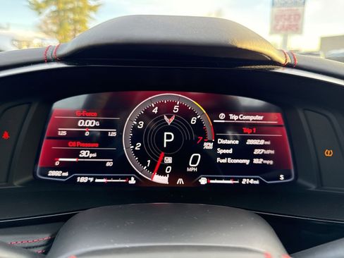 Used 2024 Chevrolet Corvette Stingray Premium Conv w/ Z51 Performance Package image 17