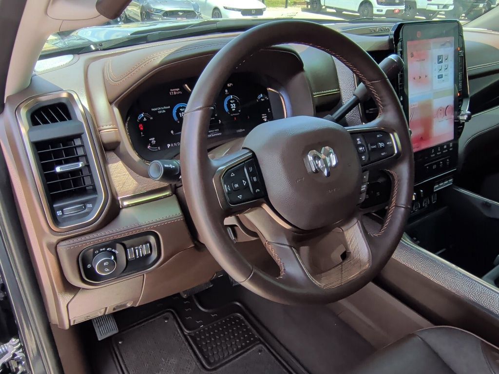 Used 2026 RAM 2500 Limited AWD/4WD image 15