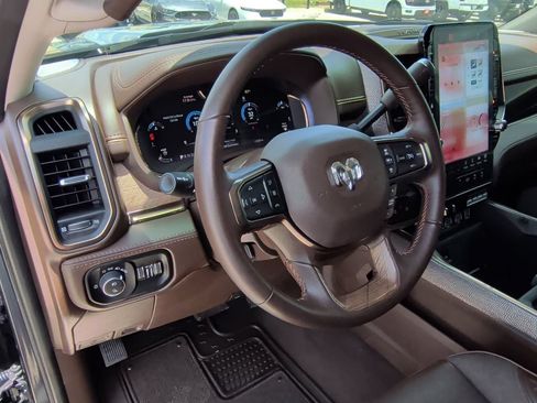 Used 2026 RAM 2500 Limited AWD/4WD image 15