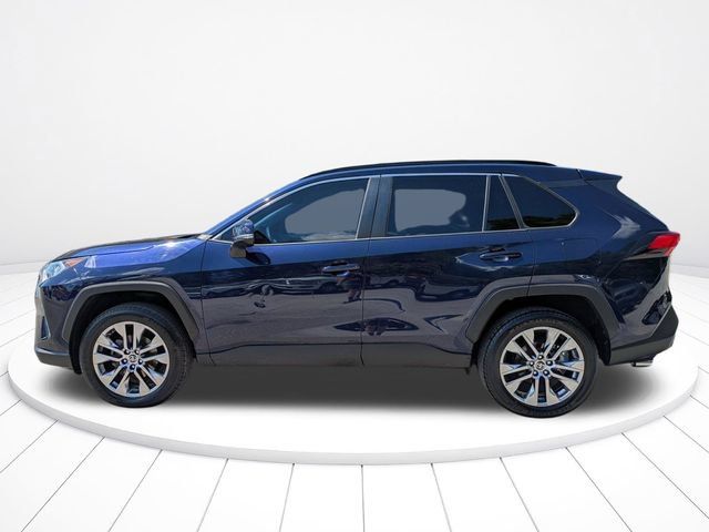 Used 2021 Toyota RAV4 XLE Premium FWD image 7
