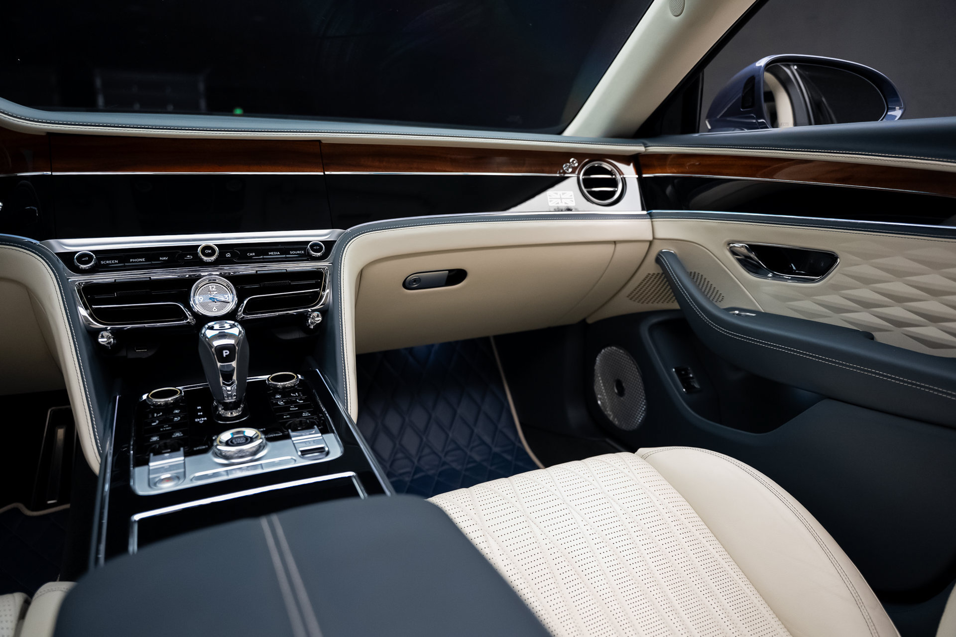 Used 2020 Bentley Flying Spur W12 AWD/4WD image 41