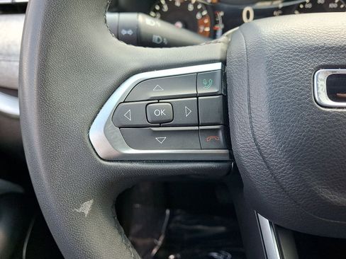 Used 2024 Jeep Compass Latitude AWD/4WD image 17