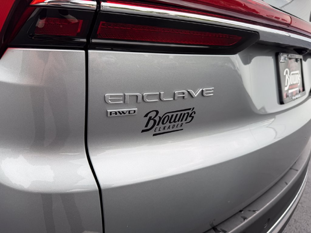 Used 2025 Buick Enclave Preferred AWD/4WD image 41