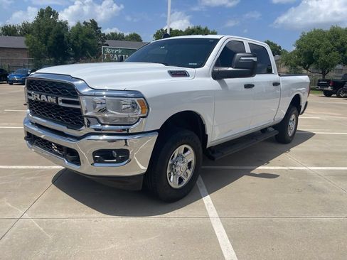 Used 2023 RAM 2500 Tradesman w/ Safety Group AWD/4WD image 3