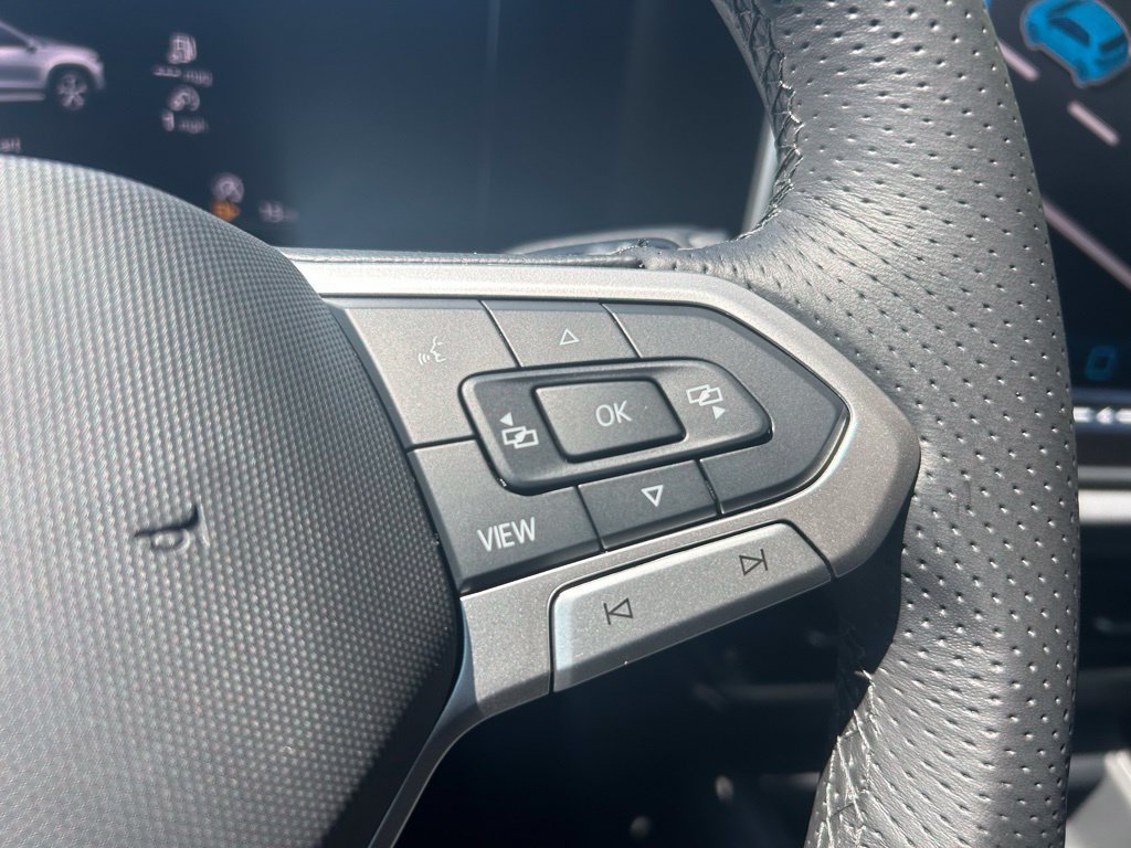 New 2026 Volkswagen Tiguan SE R-Line FWD image 22