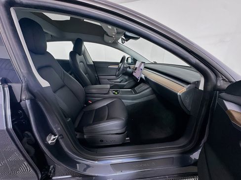 Used 2023 Tesla Model 3 Standard Range image 33