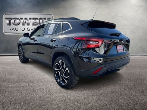 Used 2025 Chevrolet Trax RS w/ Driver Confidence Package image 6