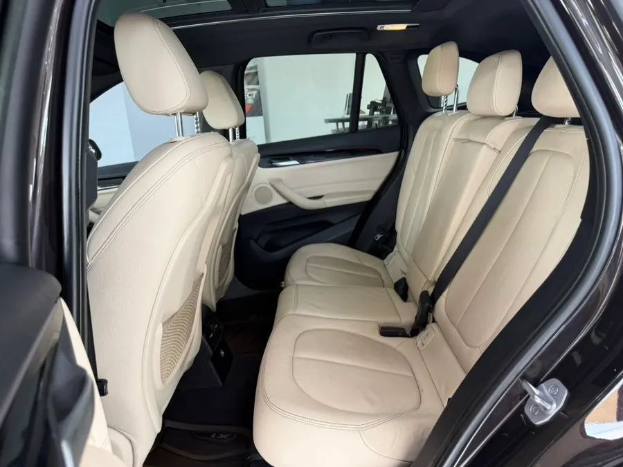 Used 2017 BMW X1 xDrive28i AWD/4WD image 7