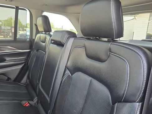Used 2022 Jeep Grand Cherokee Limited 4xe w/ Luxury Tech Group II AWD/4WD image 33