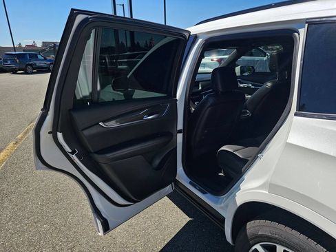 Used 2022 Cadillac XT6 Sport AWD/4WD image 25