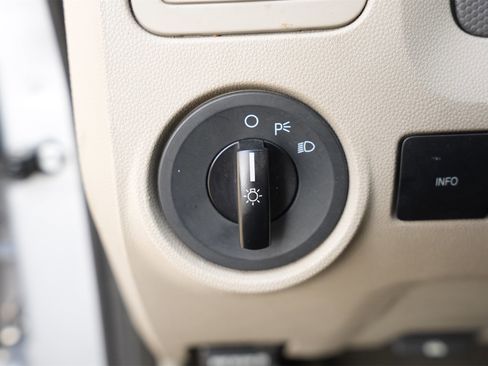 Used 2011 Ford Escape XLS w/ 101A Rapid Spec Order Code image 13