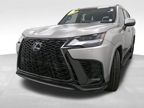 Used 2024 Lexus LX 600 F Sport image 4