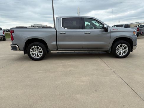 Used 2023 Chevrolet Silverado 1500 LTZ w/ Technology Package AWD/4WD image 7