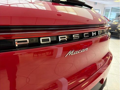 Used 2019 Porsche Macan AWD/4WD image 37