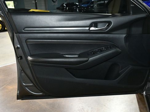 Used 2020 Nissan Altima 2.5 SR w/ Premium Package FWD image 41