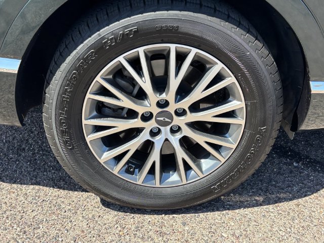 Used 2023 Genesis GV80 2.5T AWD/4WD image 9